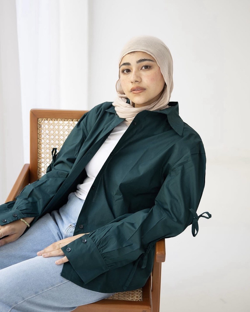 قميص بوبلين بفيونكة
